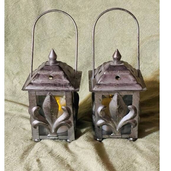 Ashland Lightweight Metal Decorative Hanging La Fleur Pattern Mini Lanterns - Picture 4 of 4